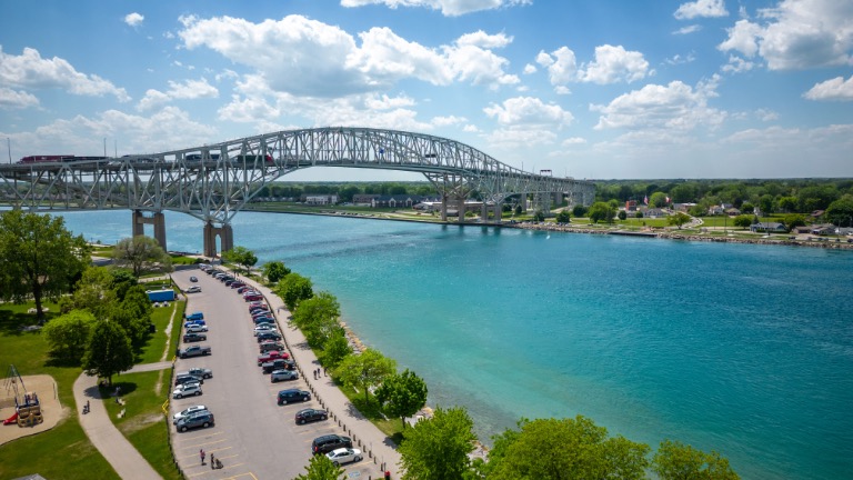 13 Alice St. Point Edward  Oliver Stephens United Country Real Estate Great West Realty Inc.