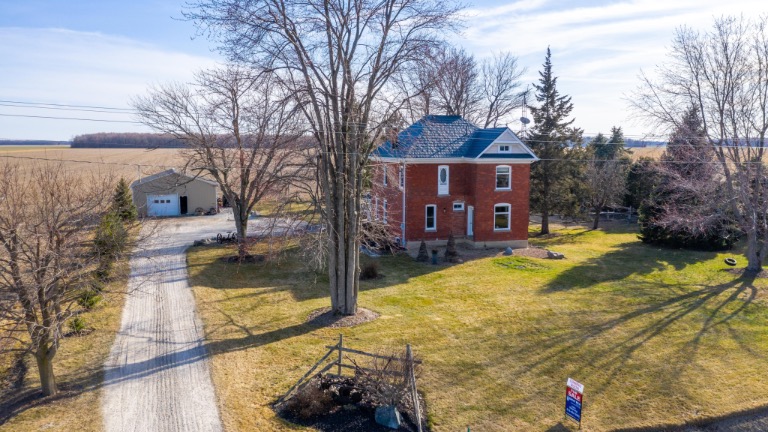 6071 Oil Springs Line  Oliver Stephens United Country Real Estate Great West Realty Inc.