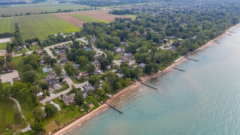 3075 Lake View Ave Oliver Stephens United Country Real Estate Great West Realty Inc.